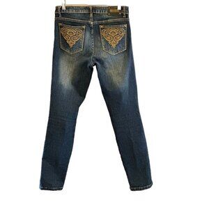 Womens Tru Luxe bedazzled blue jeans. size 6/28 Mid Rise